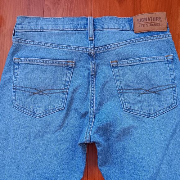 Levi Strauss Signature Jeans Blue Stretch Mid Rise Boot Cut Womens 28x30 Denim - Picture 6 of 10